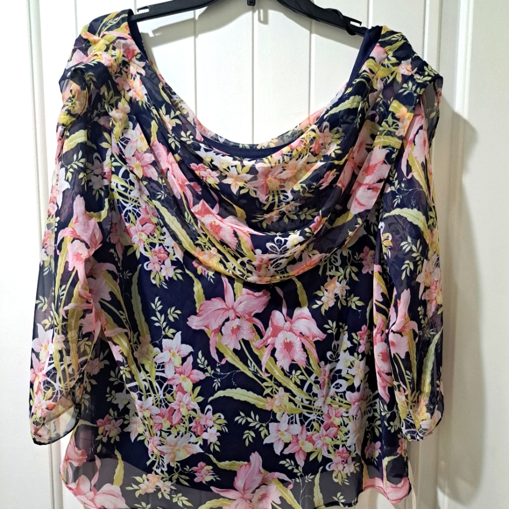 Ladies floral blouse